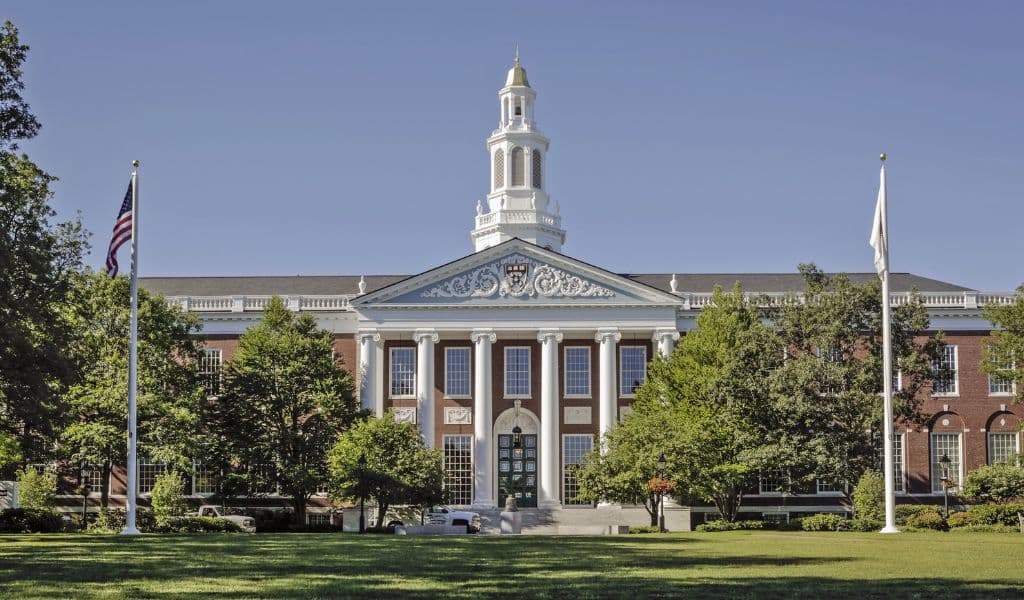 Mejores Escuelas de Negocios del mundo - Harvard